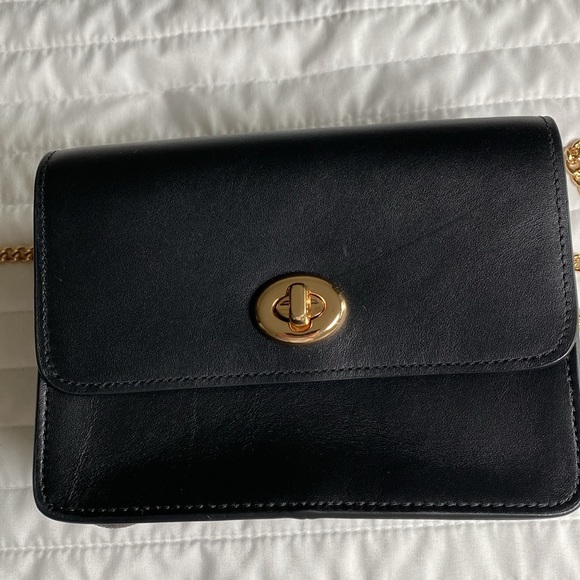 Coach crossbody bag with gold chain - Picture 4 of 7